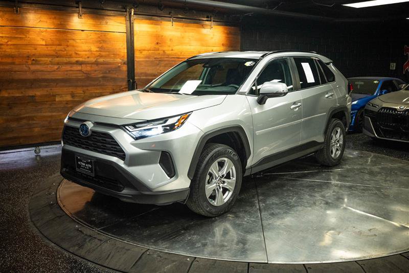 Used 2023 Toyota RAV4 LE AWD/4WD image 2
