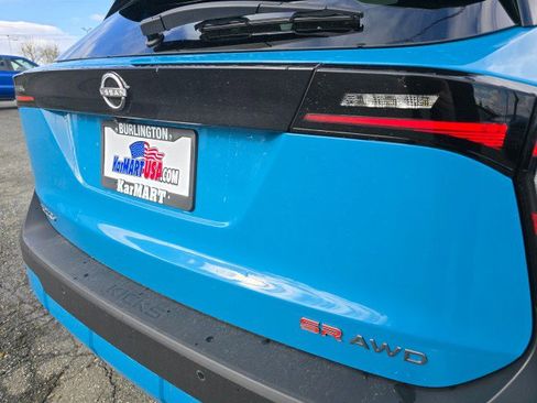 Used 2025 Nissan Kicks SR w/ SR Premium Package image 18