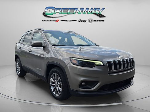 Used 2020 Jeep Cherokee Latitude Plus w/ Comfort/Convenience Group FWD image 1