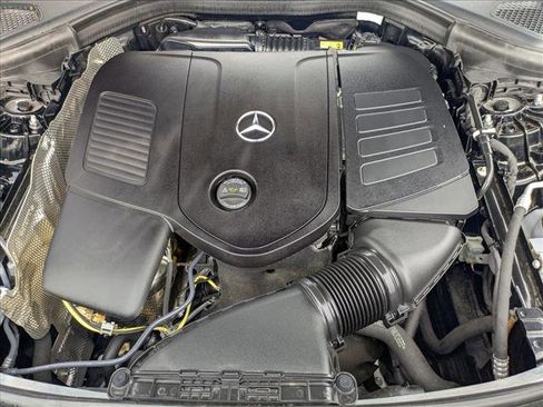 Certified 2025 Mercedes-Benz GLC 300 image 25