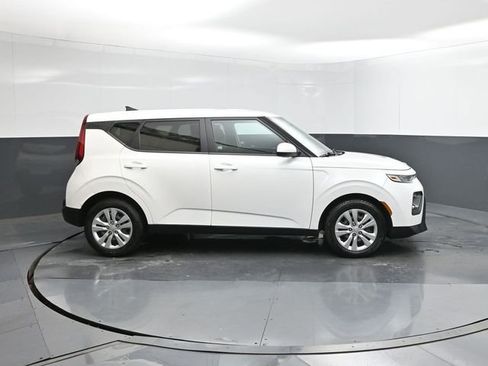 Used 2021 Kia Soul LX FWD image 25