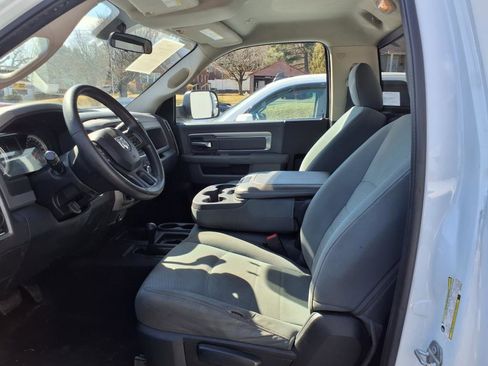 Used 2017 RAM 2500 Tradesman w/ Chrome Appearance Group image 3