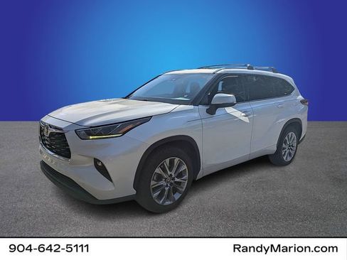 Used 2020 Toyota Highlander Limited FWD image 1