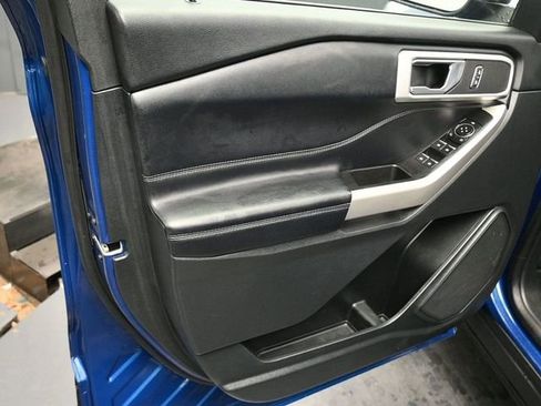Used 2021 Ford Explorer XLT w/ Equipment Group 202A image 21