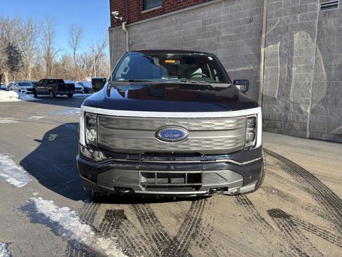 Used 2022 Ford F150 Lightning Lariat w/ Tow Technology Package image 4