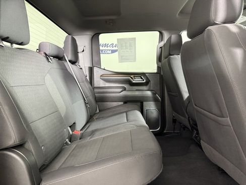 Used 2025 Chevrolet Silverado 1500 LT image 18