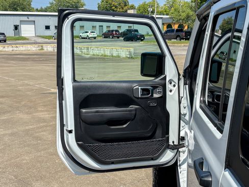 Used 2026 Jeep Wrangler Unlimited Sport AWD/4WD image 15