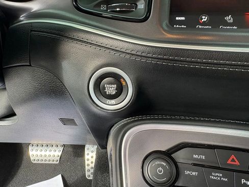 Certified 2022 Dodge Challenger R/T w/ Plus Package image 25