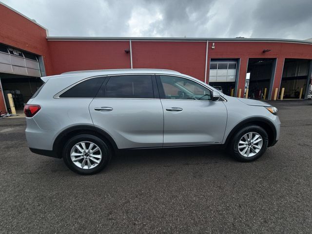 Used 2019 Kia Sorento AWD w/ LX Convenience Package image 11