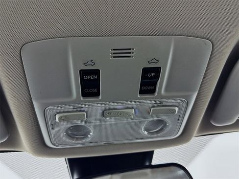 Used 2019 Toyota Corolla XSE image 12