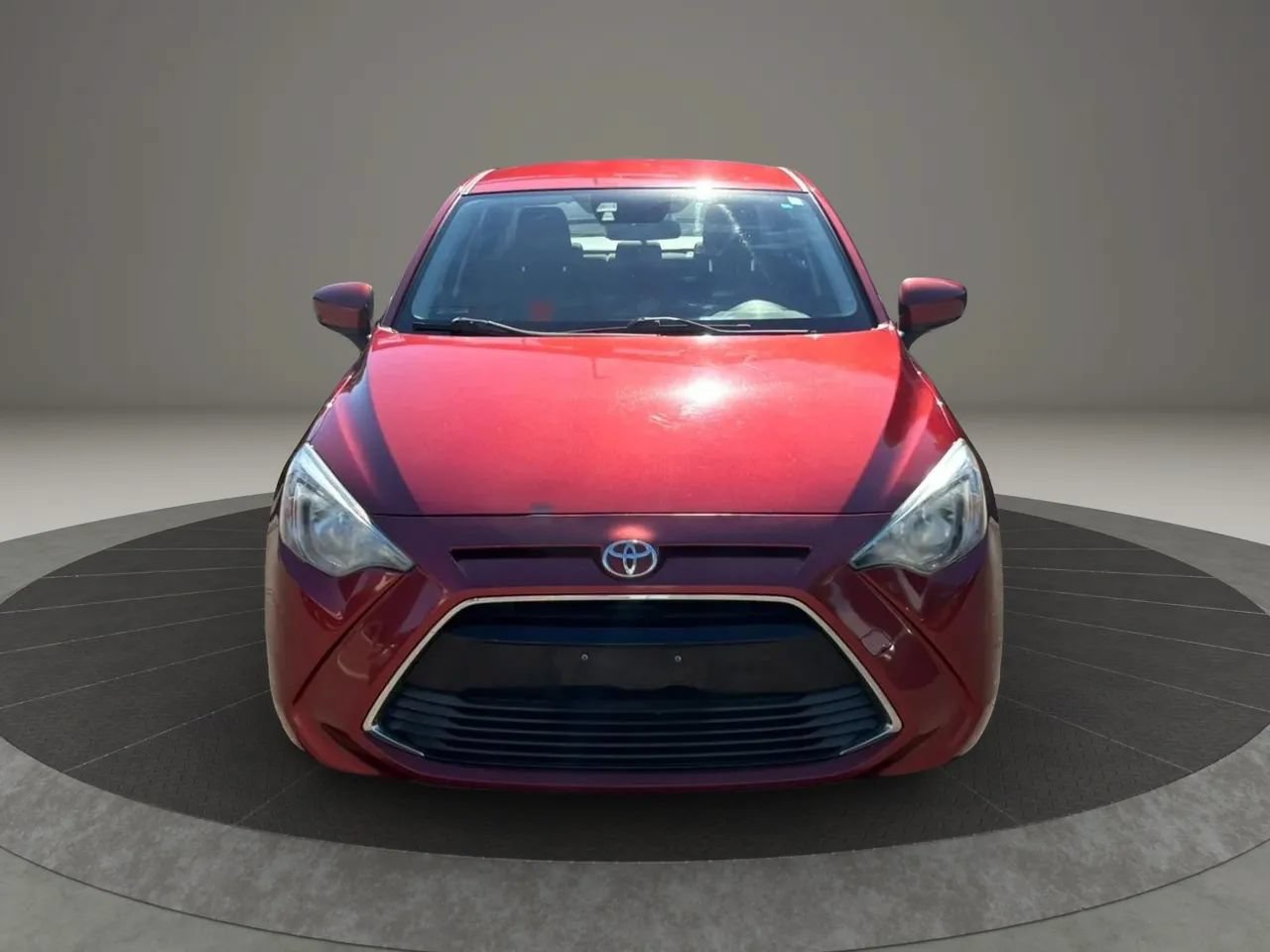 Used 2018 Toyota Yaris iA FWD image 2