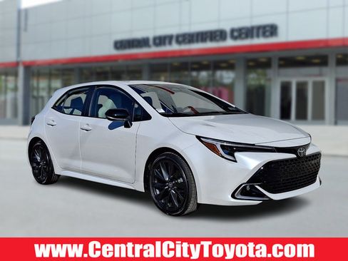 Used 2026 Toyota Corolla XSE image 1