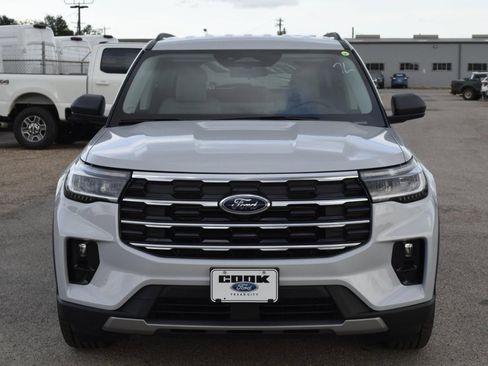 New 2026 Ford Explorer Active w/ Active Comfort Package image 2