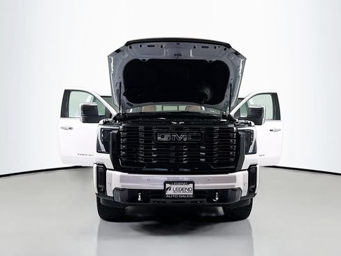 Used 2024 GMC Sierra 3500 Denali Ultimate AWD/4WD image 24