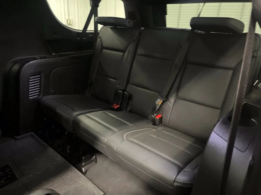 Used 2024 GMC Yukon XL Denali w/ Advanced Technology Package AWD/4WD image 20