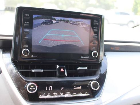 Used 2022 Toyota Corolla SE FWD image 13