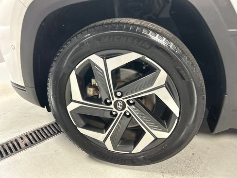 Used 2023 Hyundai Tucson Limited AWD/4WD image 9