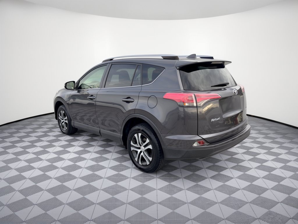 Used 2018 Toyota RAV4 LE w/ All Weather Liner Package FWD image 3