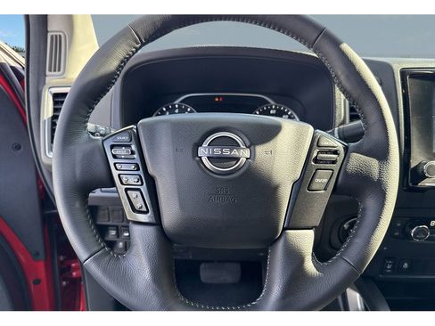 Used 2023 Nissan Frontier SV image 14