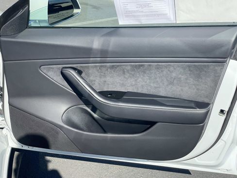 Used 2018 Tesla Model 3 Long Range image 27