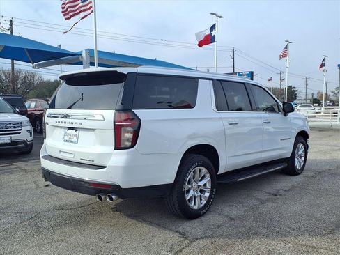 Used 2021 Chevrolet Suburban Premier w/ Premium Package image 2