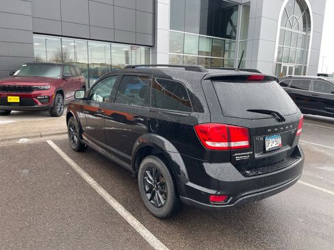 Used 2019 Dodge Journey SE w/ Blacktop Package image 4