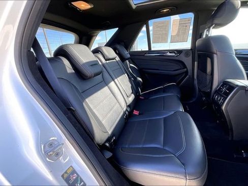 Used 2016 Mercedes-Benz GLE 450 4MATIC image 32