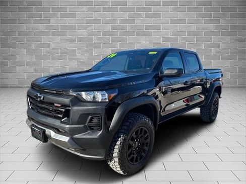 Used 2024 Chevrolet Colorado Trail Boss image 3