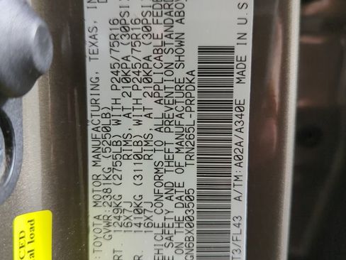 Used 2011 Toyota Tacoma PreRunner image 24