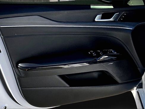 Used 2025 Kia K5 EX image 18