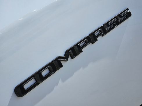 New 2026 Jeep Compass Latitude image 13