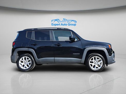 Used 2017 Jeep Renegade Latitude image 34