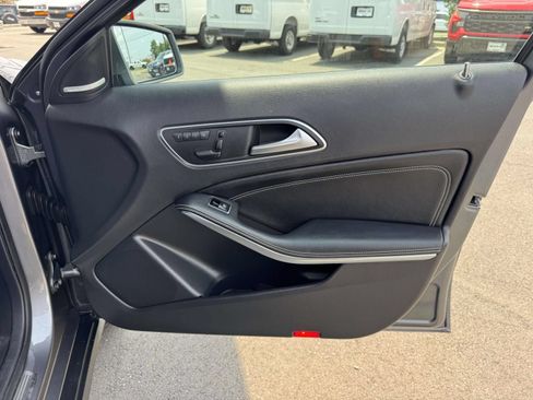 Used 2015 Mercedes-Benz GLA 250 4MATIC image 30