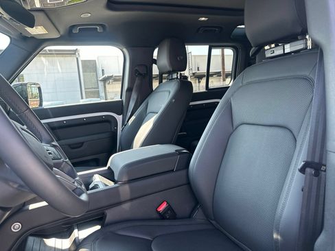 Certified 2026 Land Rover Defender 110 X-Dynamic SE AWD/4WD image 8