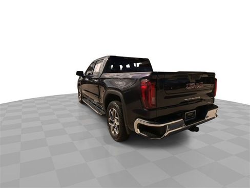 Certified 2022 GMC Sierra 1500 SLT w/ SLT Premium Plus Package image 11
