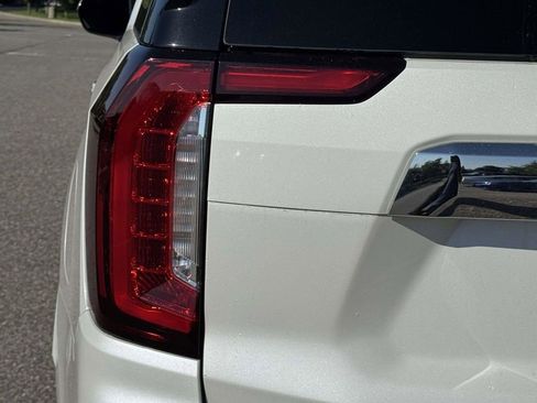 Certified 2023 GMC Yukon XL SLT image 17