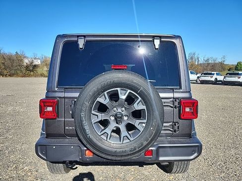 New 2026 Jeep Wrangler Unlimited Sahara AWD/4WD image 4