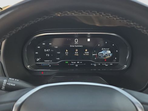 Used 2023 GMC Yukon XL SLT image 10