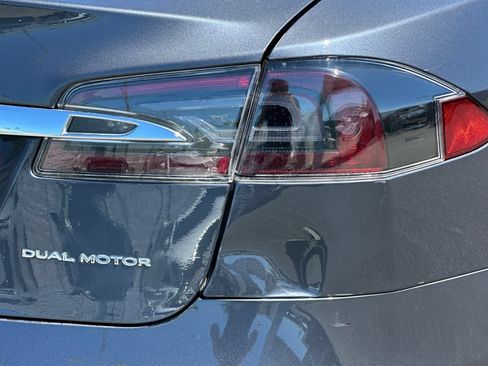 Used 2020 Tesla Model S Long Range AWD/4WD image 32