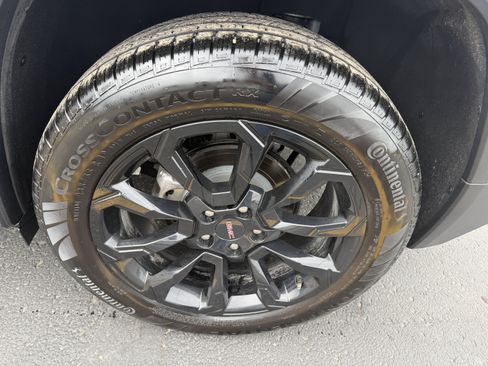 Used 2025 GMC Terrain Elevation w/ Elevation Premium Package AWD/4WD image 11