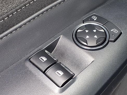 Used 2025 Ford Mustang Coupe image 21