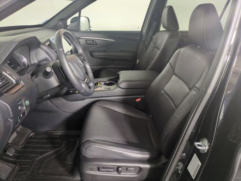Certified 2024 Honda Passport EX-L image 9