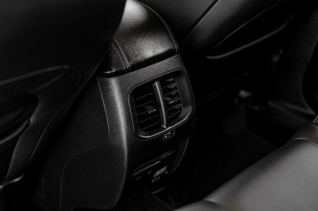 Used 2019 Jeep Cherokee Limited AWD/4WD image 36