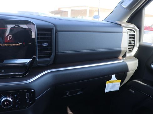 New 2026 GMC Sierra 2500 SLT w/ SLT Convenience Package AWD/4WD image 27