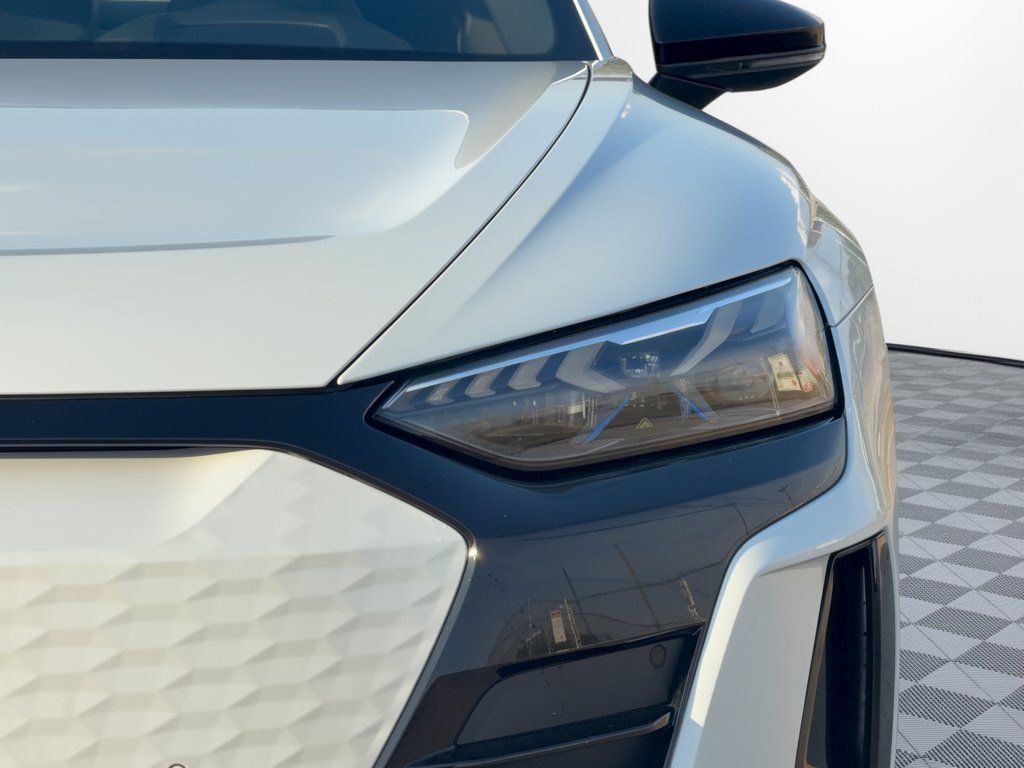 Used 2023 Audi e-tron GT Premium Plus w/ Performance Package AWD/4WD image 12