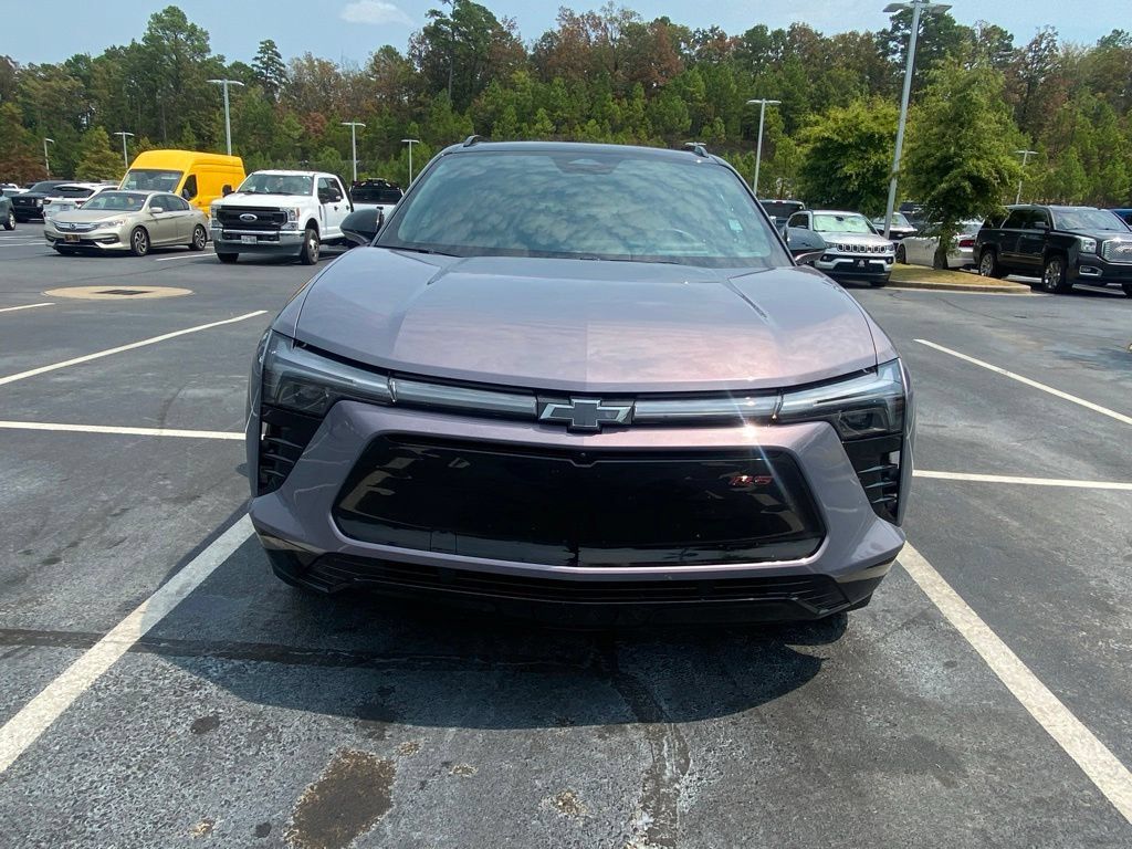 Used 2025 Chevrolet Blazer EV RS AWD/4WD image 2