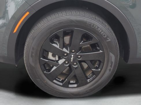 Certified 2023 Kia Sorento S w/ Panoramic Sunroof Package image 11