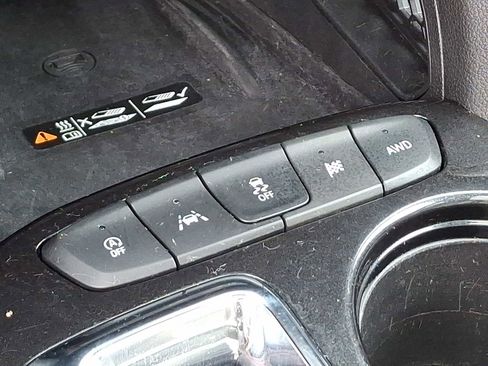 Used 2023 Chevrolet TrailBlazer RS w/ Sun and Liftgate Package image 25