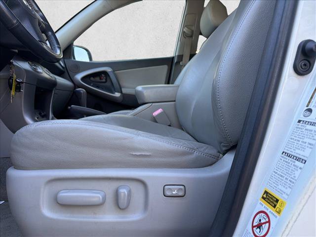 Used 2008 Toyota RAV4 Limited AWD/4WD image 12