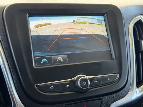 Certified 2018 Chevrolet Equinox LT FWD image 26